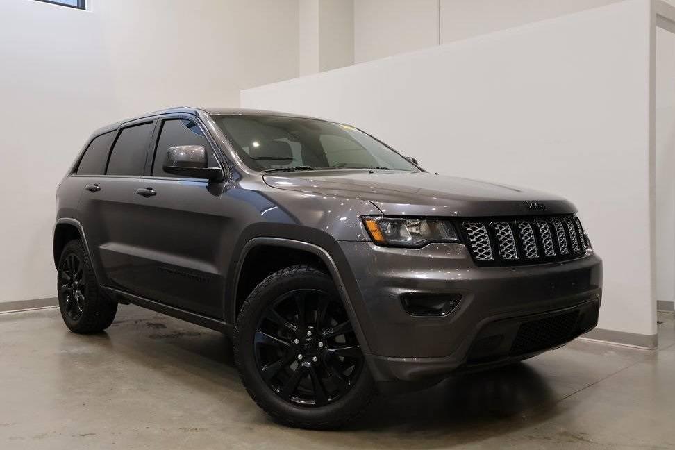 JEEP GRAND CHEROKEE 2017 1C4RJFAG8HC886114 image